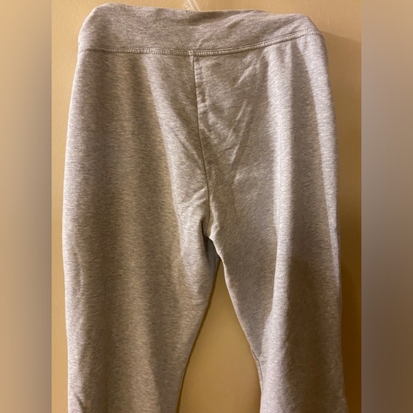 Danskin grey capri sweatpants - Picture 6 of 11